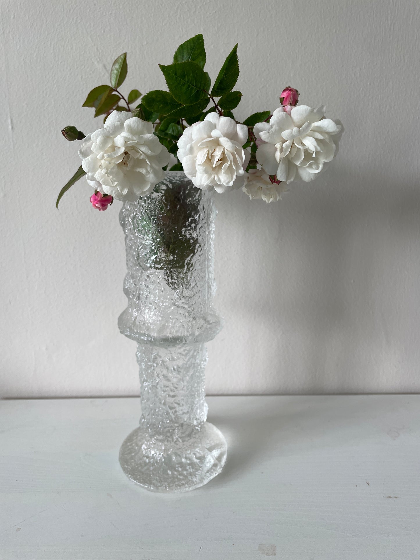Iittala Nardus Vase. Timo Sarpaneva. 1960’s Hand blown Art Glass. Finland Iittala Art Glass. Designed by Timo Sarpaneva from Finland