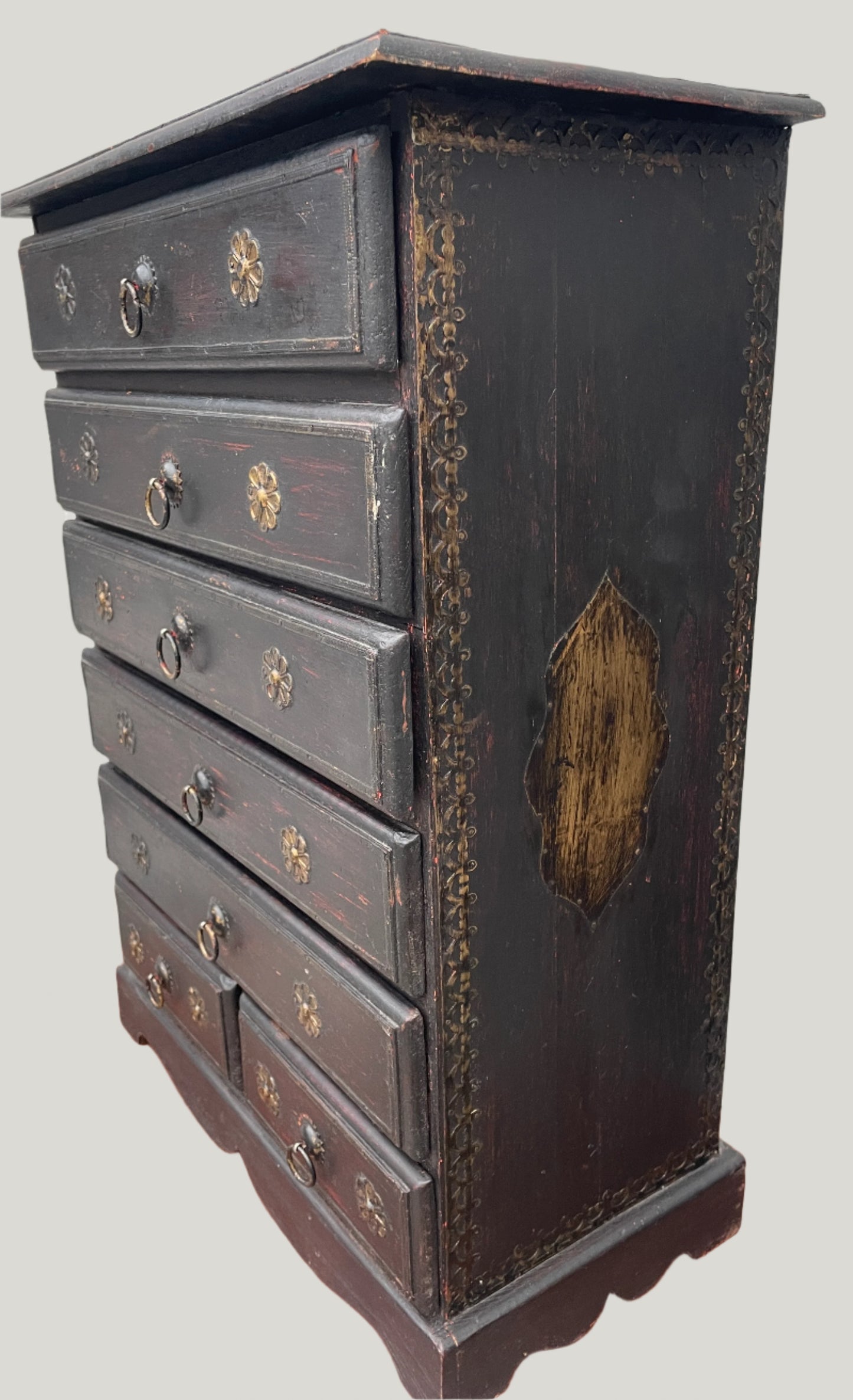 Indian chest of drawers, small table top chest of drawers