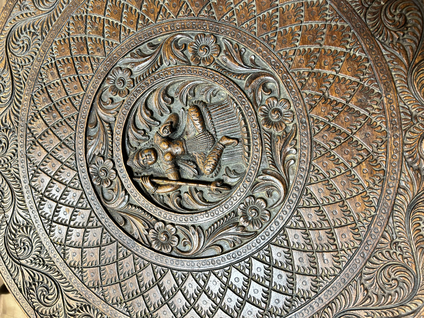 Anglo Indian Carved Circular Table With Elephant Head Legs Beautiful Colour Side Table