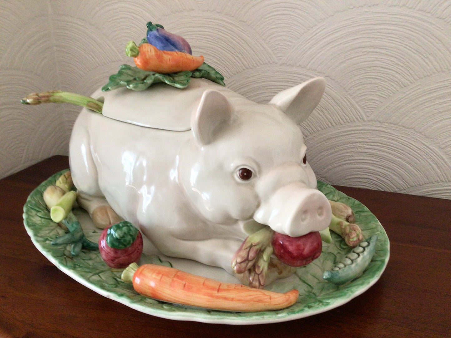 Fitz And Floyd 21st century, French Market, Pig soup Tureen + Platter + Spoon