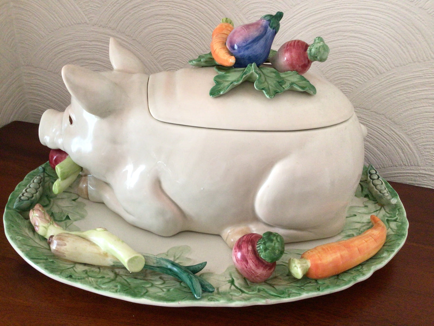 Fitz And Floyd 21st century, French Market, Pig soup Tureen + Platter + Spoon